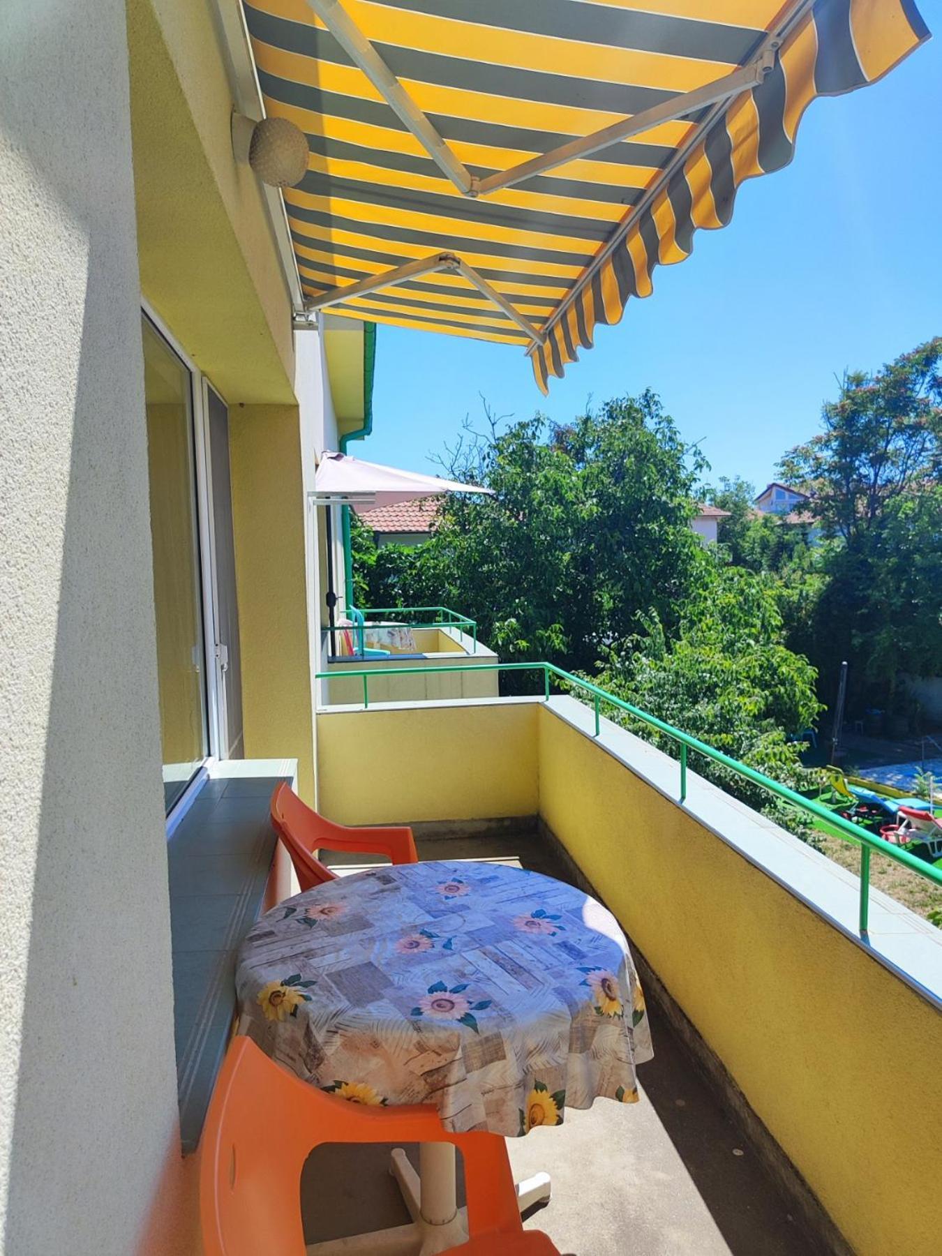 Jacky'S House Ξενοδοχείο Τσερνομόρετς Εξωτερικό φωτογραφία